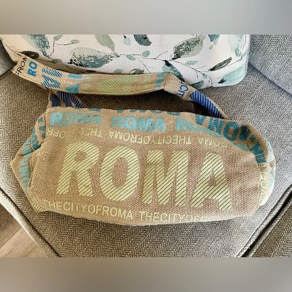 Robin Ruth Roma Hobo Tote Bag.